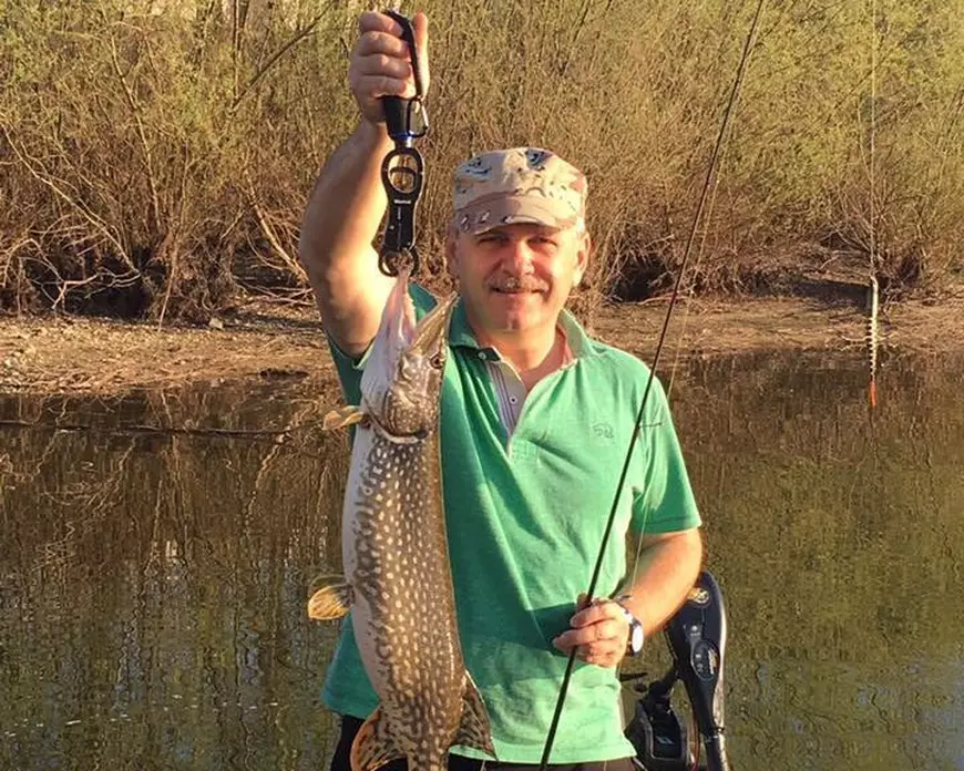 Deputații români și marile lor pasiuni (altele decât politica!). ”Sunt un om de acțiune. Mă sui în mașină și mă duc de nebun prin pădure!”