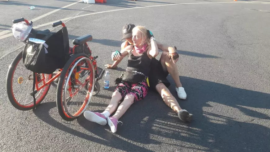 LIVE TEXT/ Mitingul diasporei, în Piața Victoriei. Război total între jandarmi și huligani (FOTO&VIDEO)