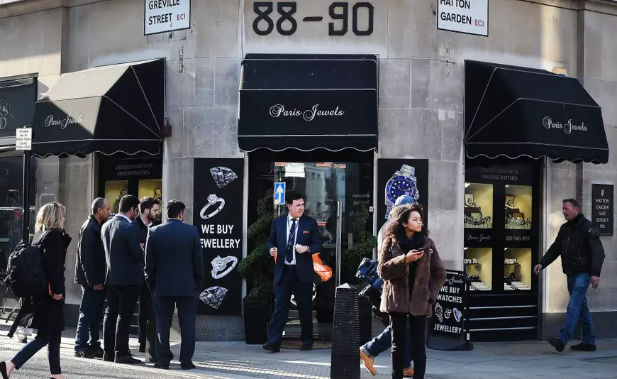 Cele mai spectaculoase furturi de bijuterii din ultimii 15 ani