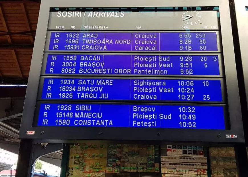 LIVE TEXT/ Mitingul diasporei, în Piața Victoriei. Război total între jandarmi și huligani (FOTO&VIDEO)