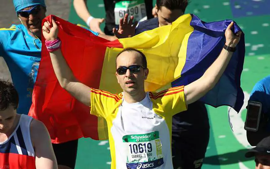 Povestea portdrapelului României la Jocurile Gay 2018 de la Paris: ”Am trăit cu un diplomat canadian. Acum sunt cu un funcționar din Ministerul de Interne al Franței”