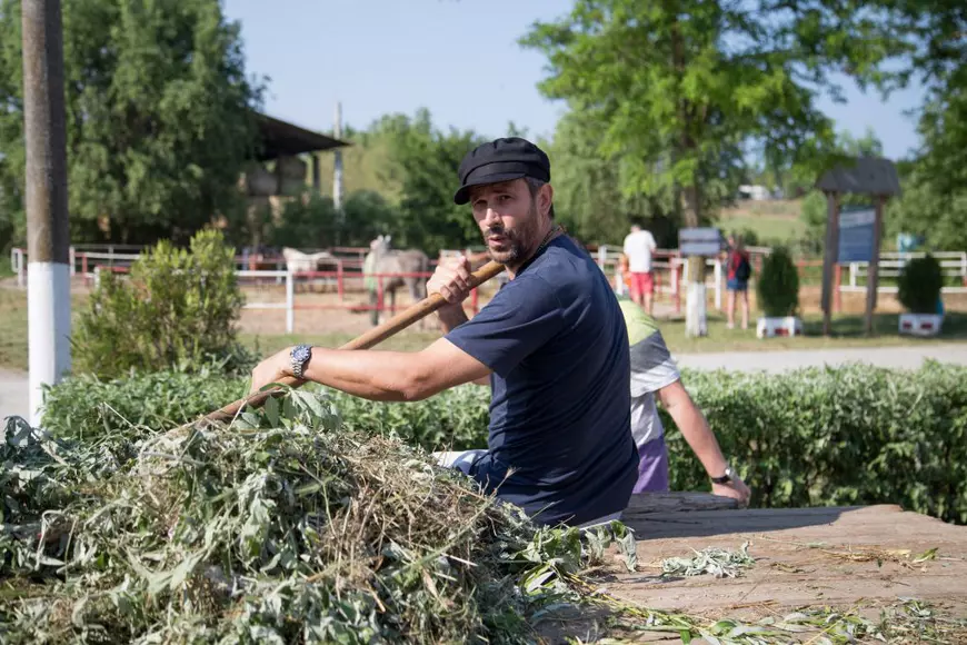 Nicolai Tand își aduce aminte de copilărie la ”Poftiți la Nea Mărin”