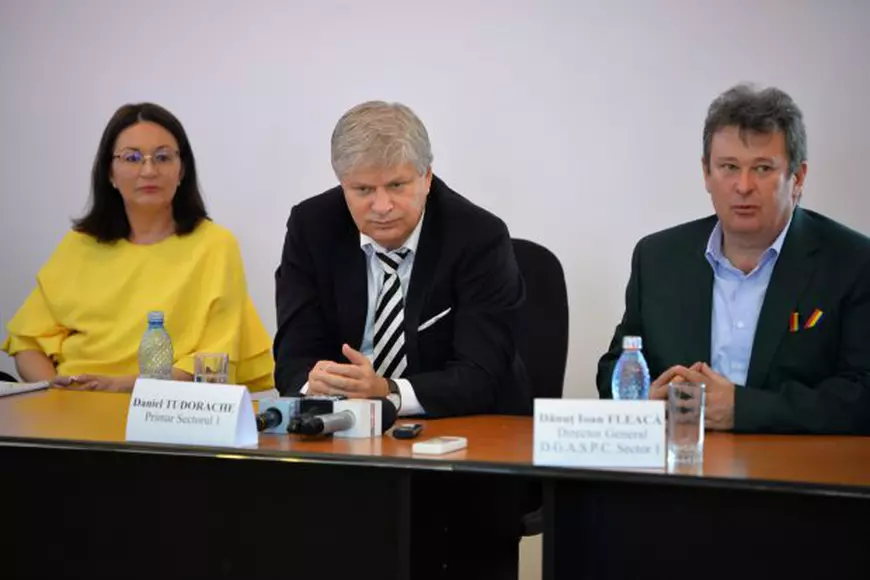 Părinții se înghesuie să-și înscrie părinții la creșele de stat româno-daneze