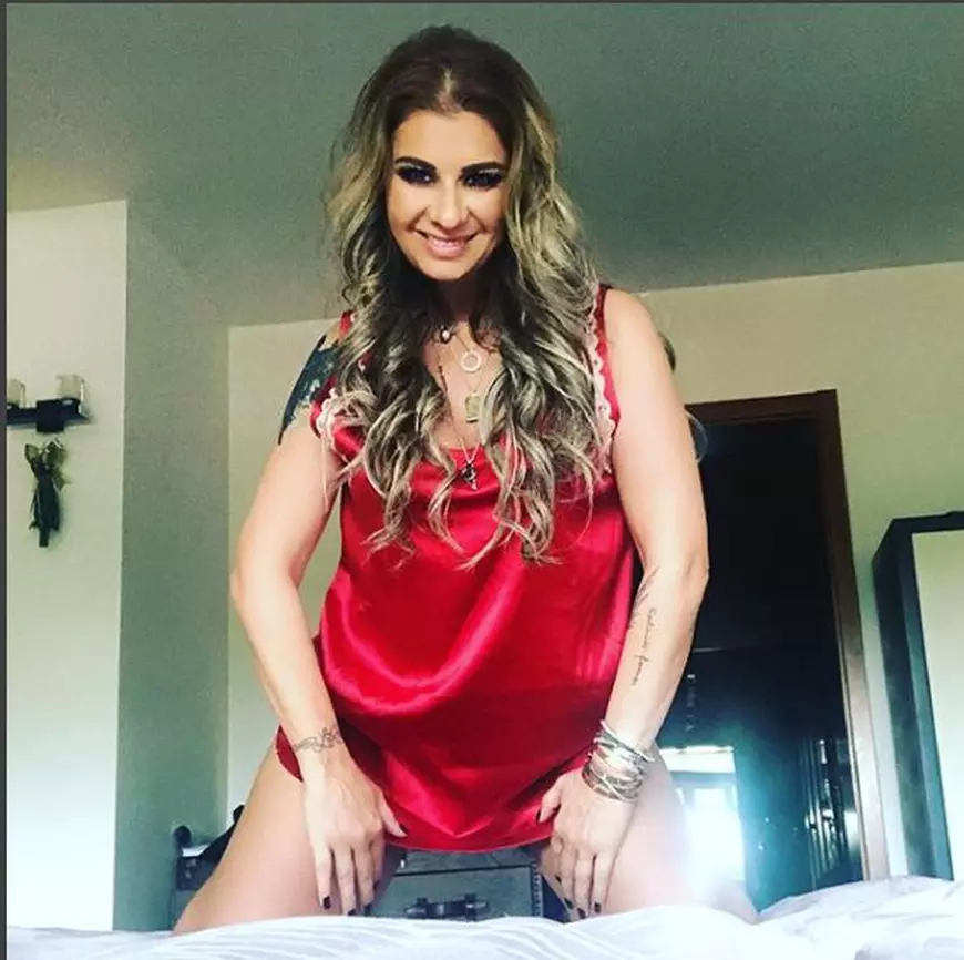 Anamaria Prodan, în cea mai sumară ținută. Super sexy în pat