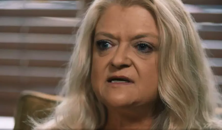 O femeie casnică, mamă a trei copii, a devenit vânător online de... jihadiști. Capturile impresionante ale femeii