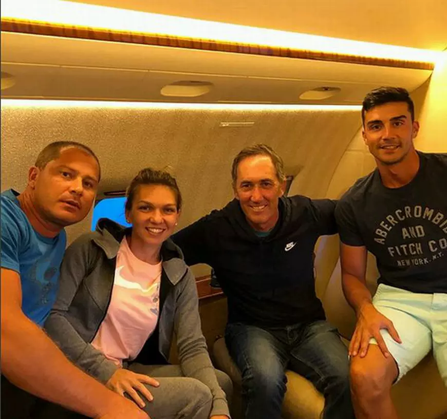 Simona Halep alături de staff-ul ei