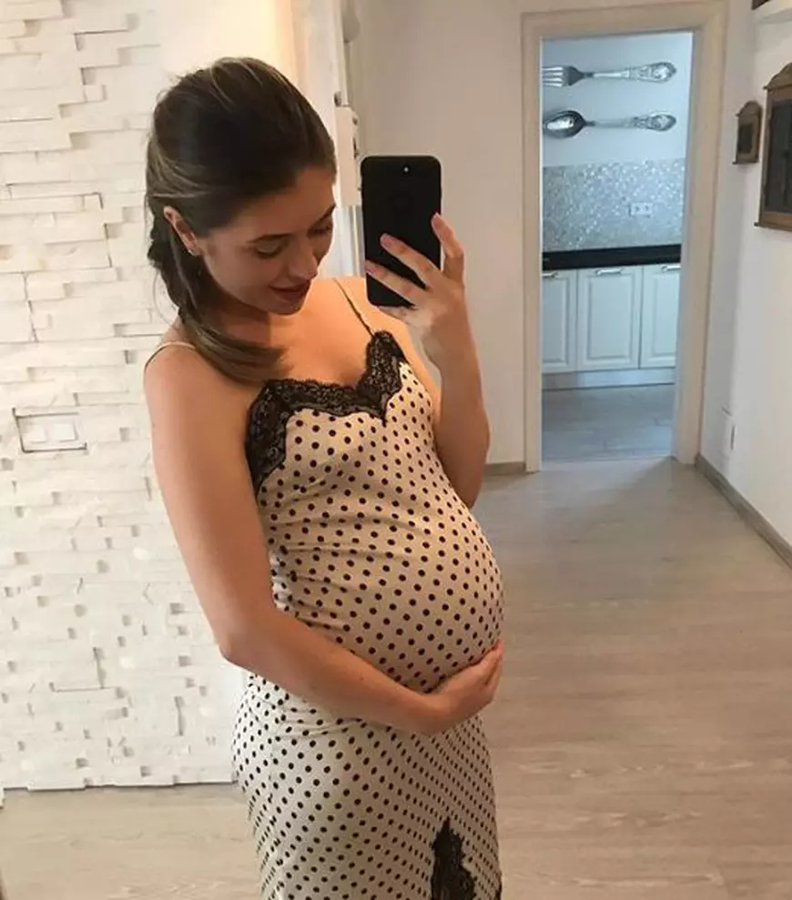 Sora Elenei Gheorghe a născut. Bebelușul a primit nota 10 la naștere