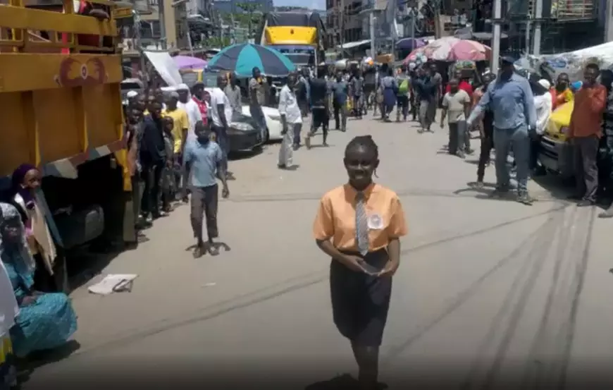 O elevă de 12 ani a creat o aplicație prin care copiii rătăciți să ajungă acasă