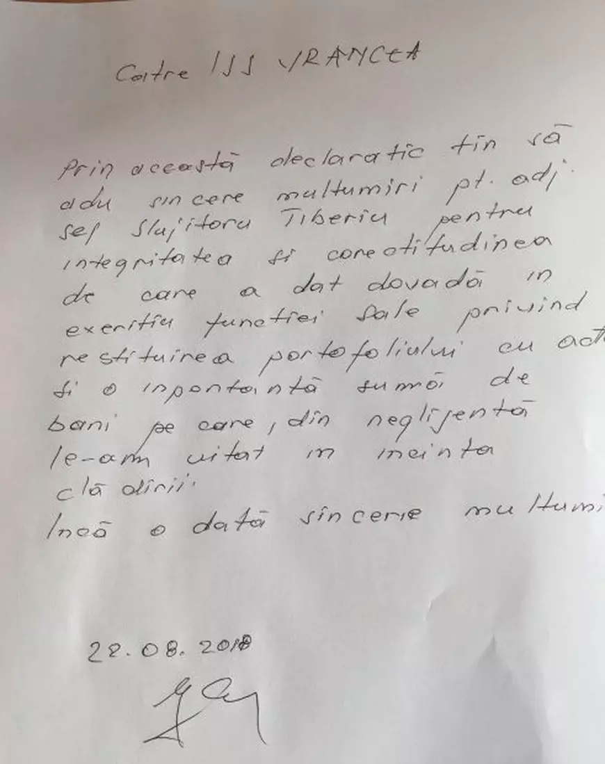 Un jandarm din Vrancea a găsit în holul Fiscului un portofel plin cu bani și l-a înapoiat proprietarului