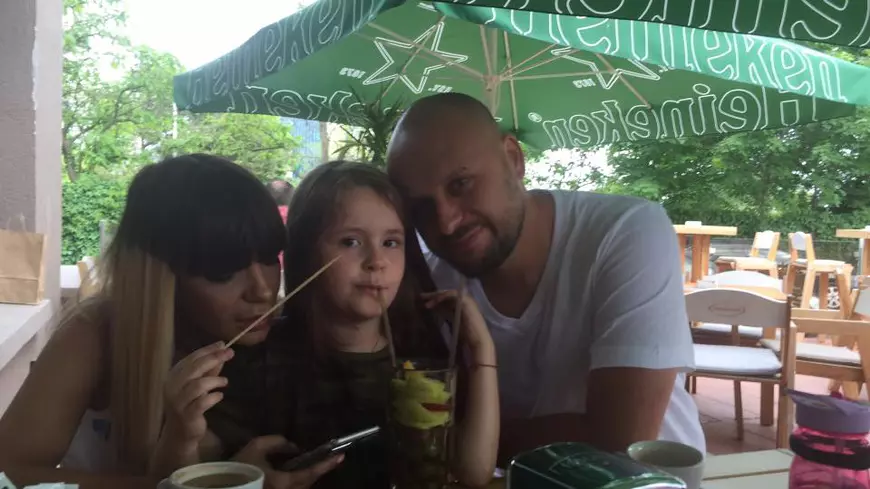 Andreea Antonescu a plecat de ziua ei la Los Angeles. Petrecere cu soțul și cu fiica