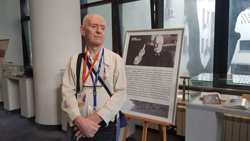 Jirí Felix, cehul îndrăgostit de România. Jirí Felix, la o expoziție la Academia Română
