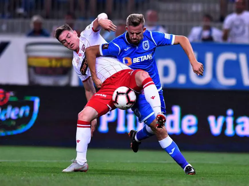 Cine este iubita lui Alexandru Mitriță, eroul Craiovei cu Dinamo. Selecționerul se bazează pe cel comparat cu ”Hitler” pentru driblingul său ucigaș. Familie, tatuaje, rap, religie