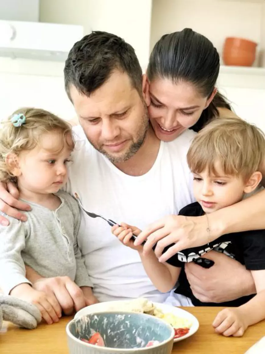 VIDEO/ Alina Pușcaș are planuri artistice pentru toată familia. Vrea să-și facă ambii copii actori, iar soțul, regizor