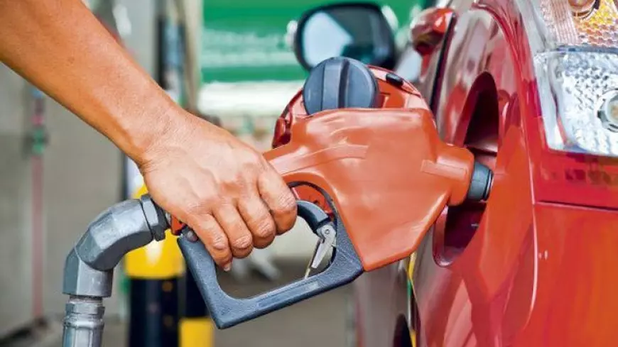 Benzina și motorina s-ar putea ieftini. Guvernul discută eliminarea supraaccizei la carburanți