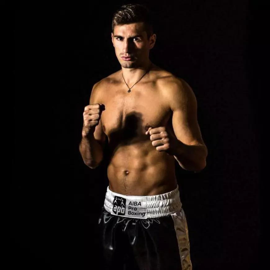 EXCLUSIV/Am aflat primii trei concurenți din România selectați la «Ninja Warrior» de la PRO TV! Boxerul Bogdan Juratoni, o învățătoare și un designer de pălării!