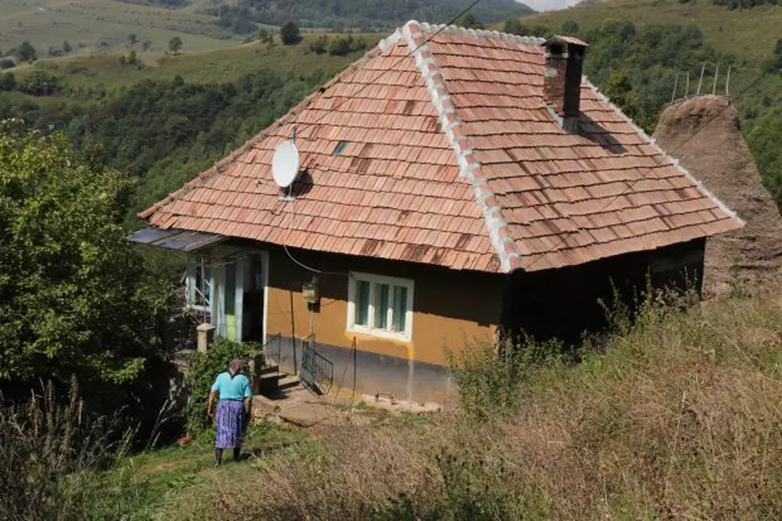 Arta construirii acoperişurilor din paie, pe cale să dispară