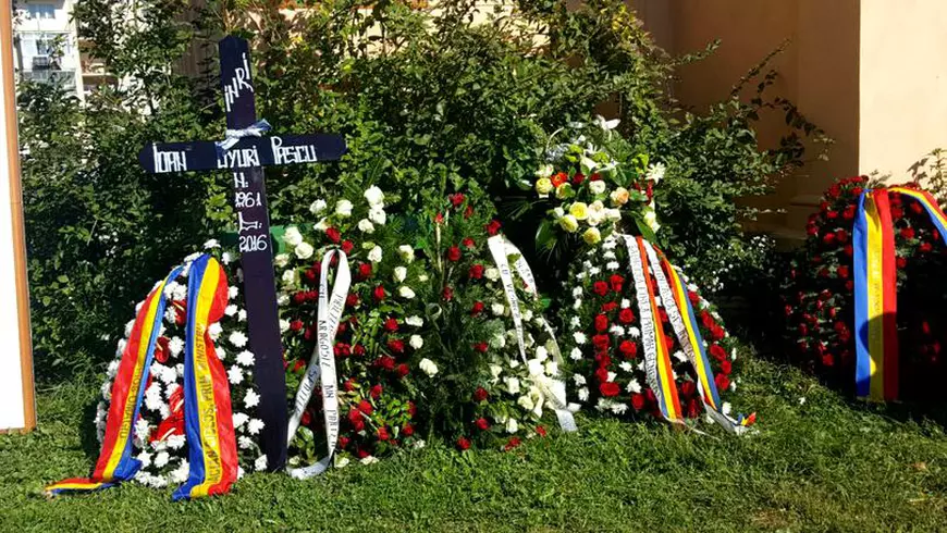 Ioan Gyuri Pascu, comemorat pe acorduri de chitară. Spectacolul "Din dragoste pentru Gyuri" a adunat zeci de artiști la Agnita