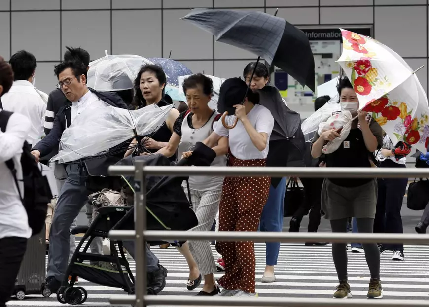 Japonia a fost lovită de cel mai puternic taifun din ultimi 25 de ani