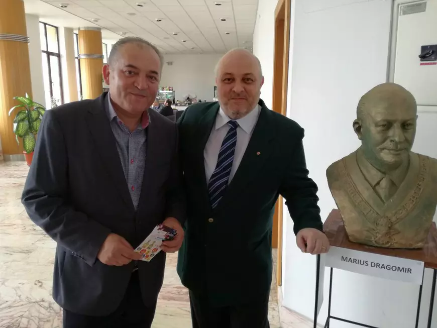 Marius Dragomir are bust în Brașov. Cel mai vândut artist pop de după 1989 și-a făcut loc printre domnitori