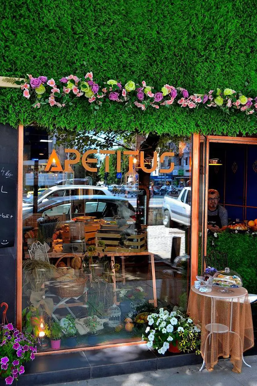 Bucătarul-vedetă Petrișor Tănase și-a deschis bistrou în buricul Bucureștiului