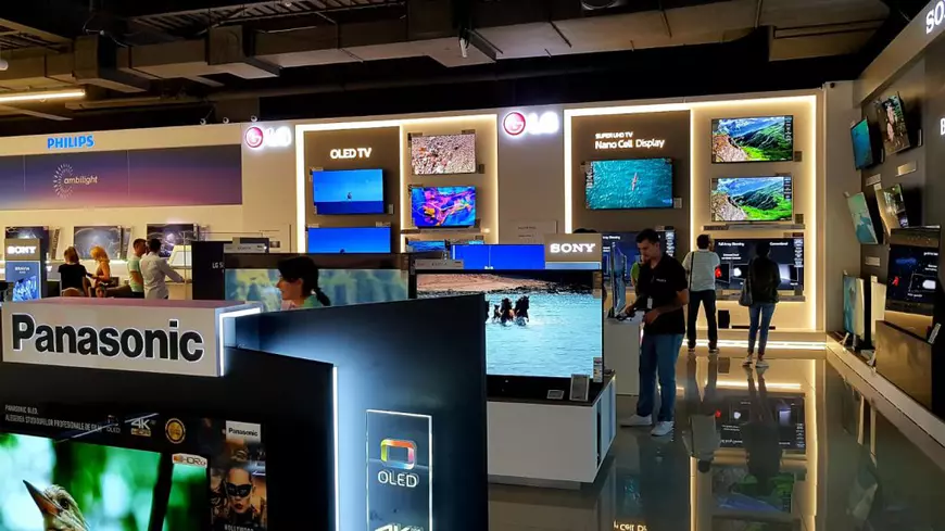 Posibile efecte ale coronavirusului în economia României: scumpirea electronicelor și scăderea leului