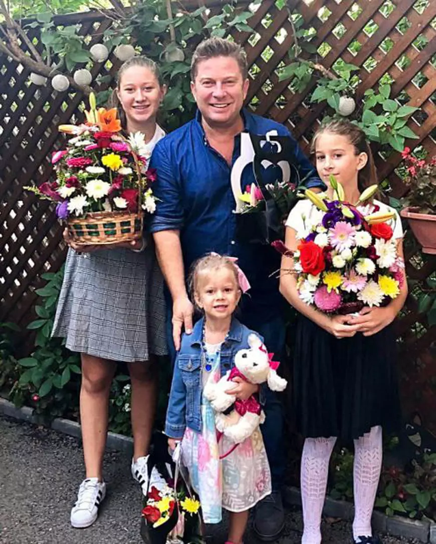 VIDEO/ Pavel Bartoș, despre viața de tată cu 3 fete. "Încerc să le fiu un prieten foarte bun"