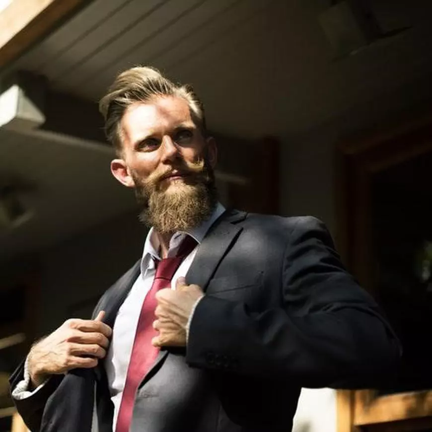 (P) 7 greșeli pe care le faci atunci când ai grijă de barba ta