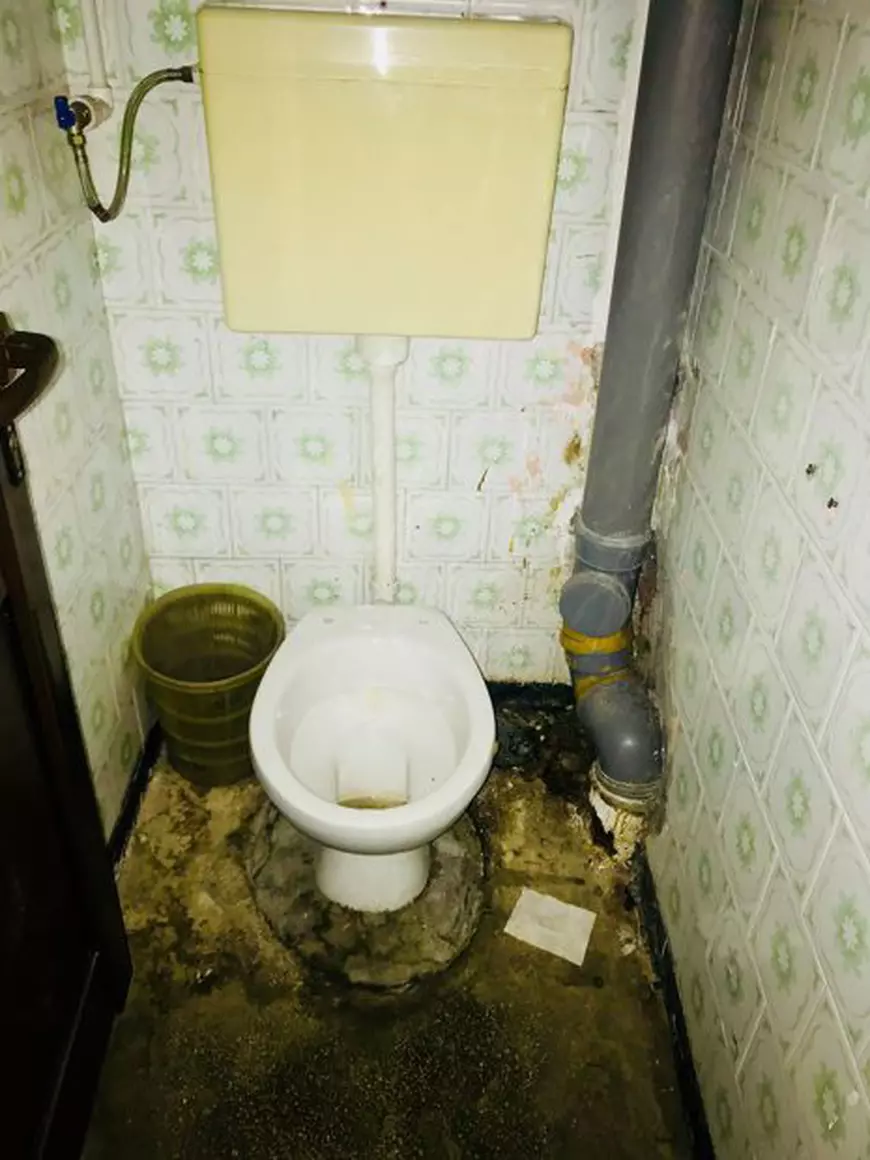 #ReporterLaVot - Haștagul unde observatorii povestesc pe Facebook experienţele din secţiile de votare. "Delegatul ALDE a pus muzică rock de pe laptop. Ascultăm Queen"