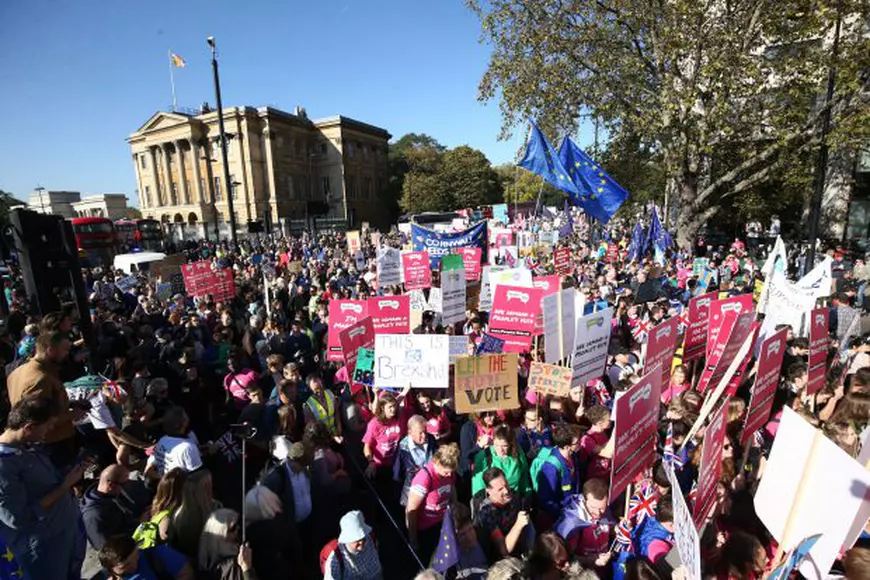 FOTO și VIDEO | Aproape 670.000 de protestatari anti-Brexit au manifestat la Londra cerând un nou referendum