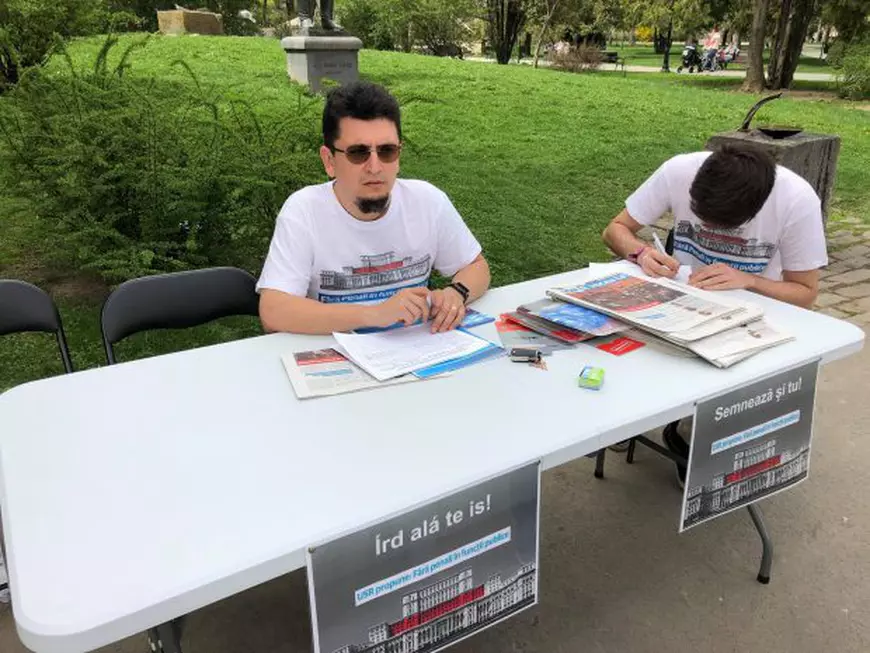 Un artist român renunță la religia ortodoxă, după referendumul pentru redefinirea familiei! „În semn de protest pentru urâțeniile pe care le face Biserica”