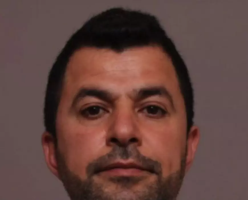 O româncă și partenerul ei, condamnați pentru că au abuzat muncitori din România