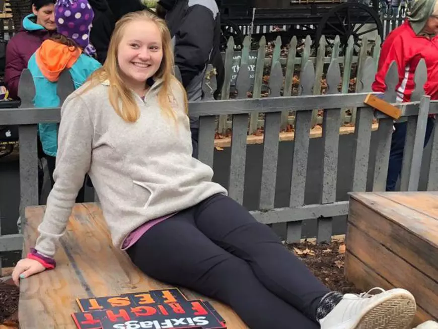 Olivia Crabtree, pe sicriul ei, înainte de concurs