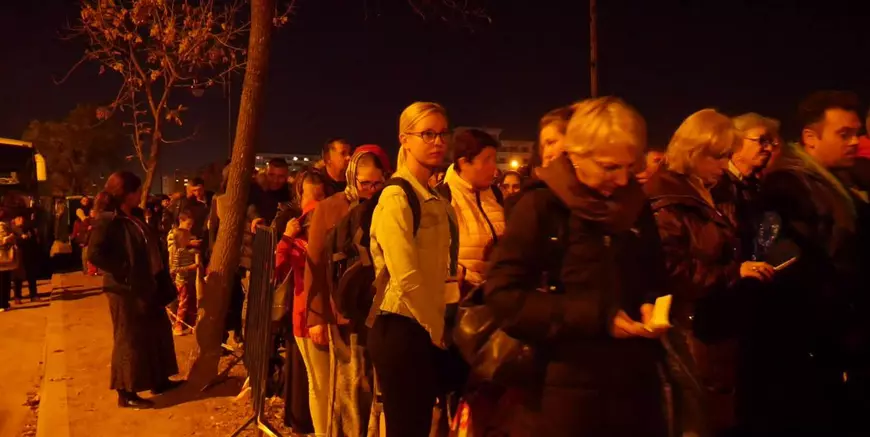 Andreea Archip, reportaj fără prejudecăți despre "Cealaltă față a pelerinajului la Cuvioasa Parascheva"