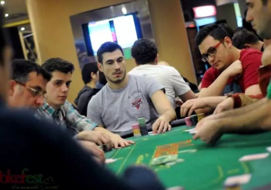 Alexandru Vagner explică de ce a lăsat fotbalul pentru poker: "Muream de foame!". Are 120 de meciuri în Liga 1, acum își câștigă banii din jocurile de noroc online