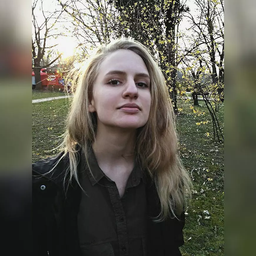 Smaranda, unul dintre simbolurile protestelor #Rezist, a murit la doar 18 ani