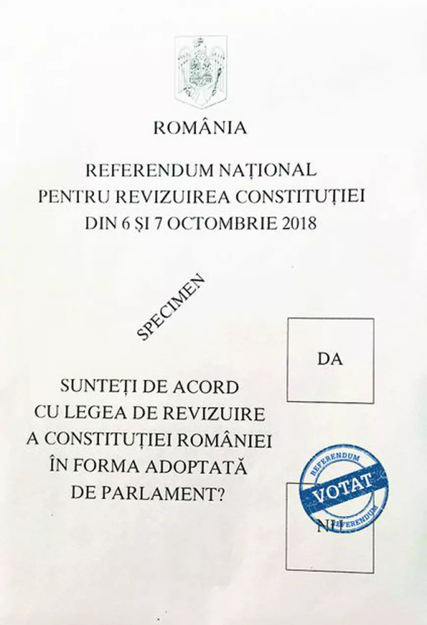 Cum arată buletinul de vot la referendumul pentru definirea familiei. Dacă scrii ceva pe buletin, dar pui ștampila corect, votul e valabil