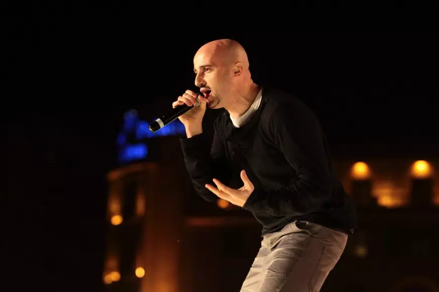 Adevăratele meserii ale cântăreților! Muzica românească, făcută de ingineri, avocați și profesori!