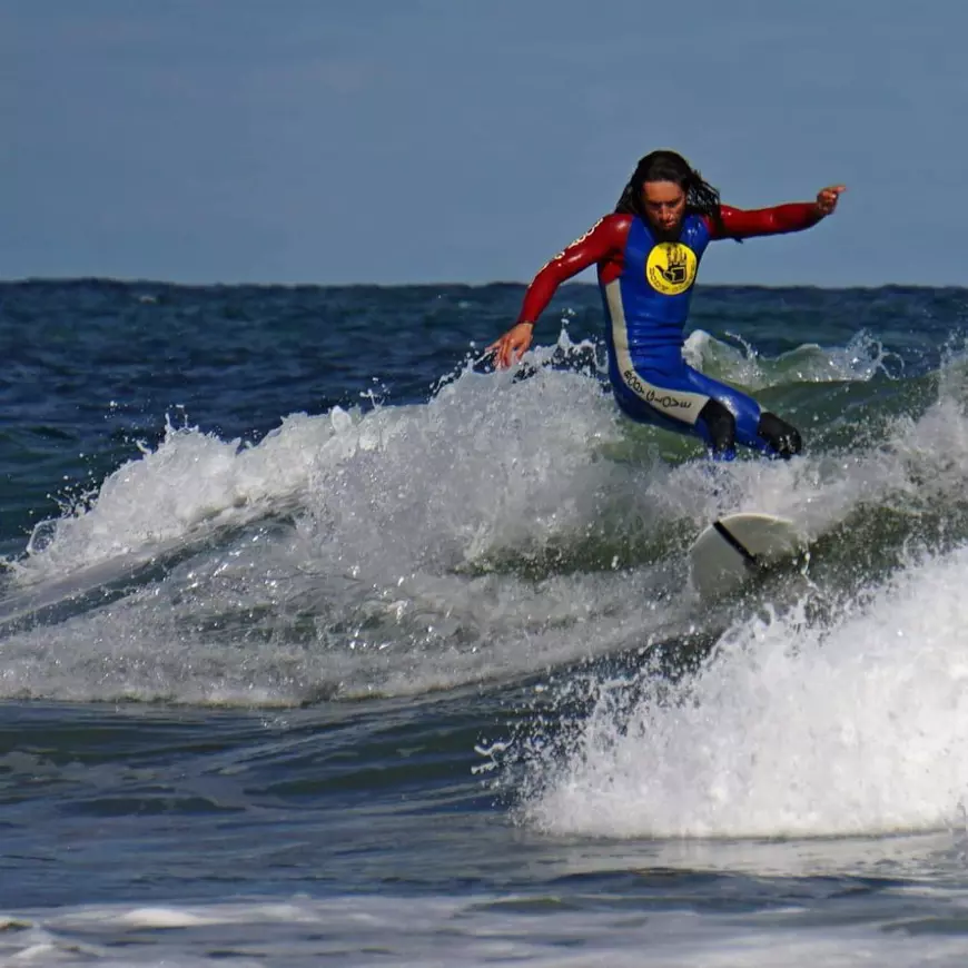 Deși iubitul Alexandrei Stan locuiește în însorita Californie, iarna vine acasă să facă baie în Marea Neagră