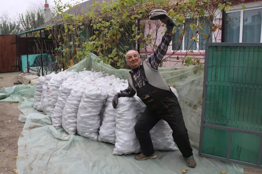 Există viață după pestă: Crăciun cu iepuri și gogoșari! Reporterii Libertatea s-au întors, după trei luni, în satul Luciu din județul Ialomița