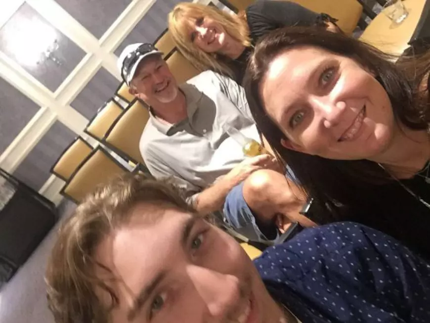 FOTO | Selfie-ul care l-a scăpat pe un tânăr de închisoare pe viață