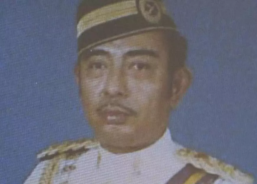 Povestea incredibilă a unui galez care a descoperit că este fiul unui sultan malaezian