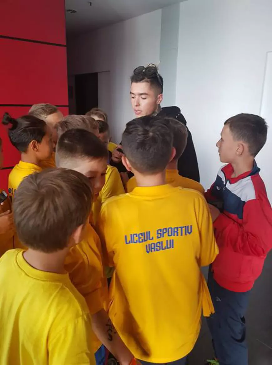 Lino Golden, star pe Național Arena. Fiul adoptiv al lui Alex Velea e pe cale să-și depășească mentorul în popularitate