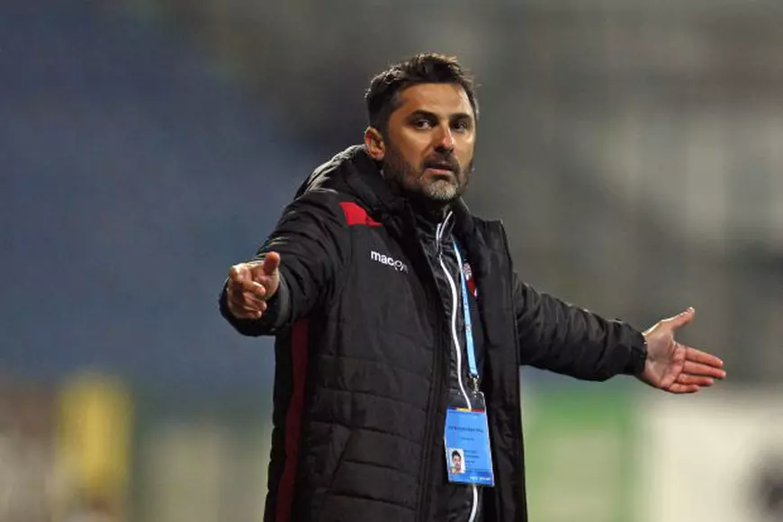 Rămas fără echipă, și-a întors atenția către David. Claudiu Niculescu își petrece duminicile la meciurile de fotbal ale fiului său