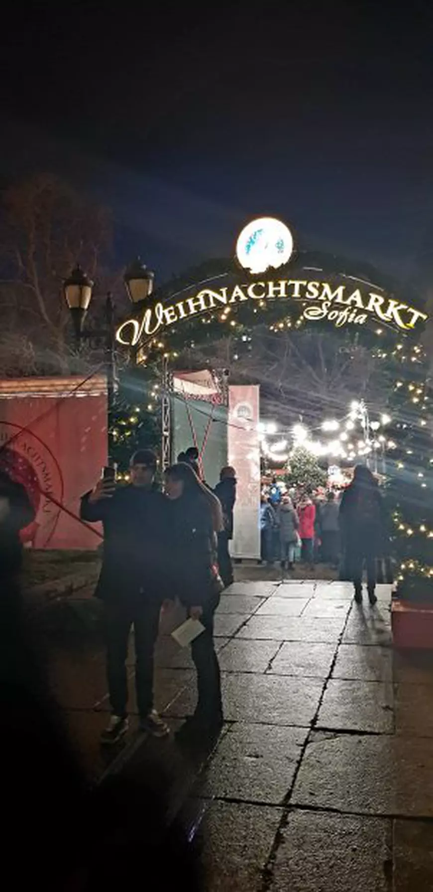 GALERIE FOTO/ Cum arată Crăciunul în capitala vecinilor bulgari. Târg nemțesc la Sofia!