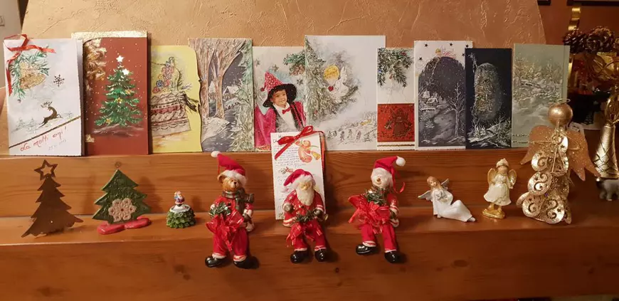 Colecția de suflet a actriței Bianca Brad. "Sunt desenate de mama mea"