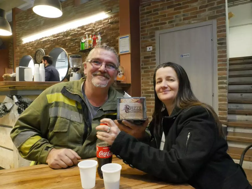 VIDEO / Crăciun româno-maghiar într-un TIR irlandez. O săptămână, trei țări, 1.350 de kilometri pe autostrăzi, 600 pe mare