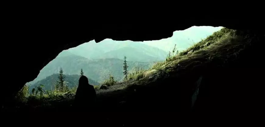 Cronică de film: "Dragoste 1. Câine" reamintește de ce filmele românești nu au priză la public