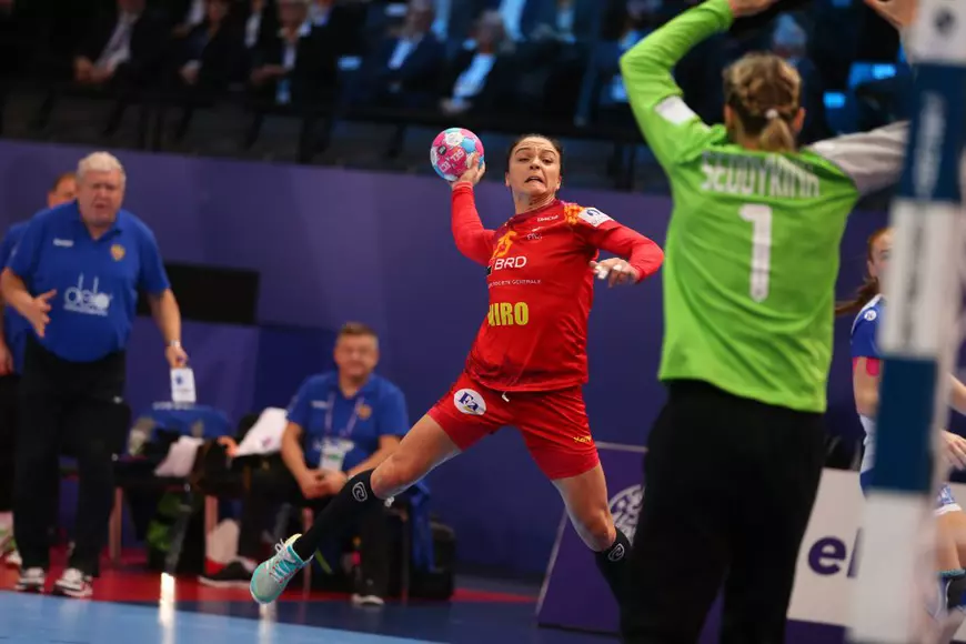 România - Rusia 22 -28. Tricolorele au pierdut fără drept de apel în semifinalele Euro 2018 de handbal feminin. Duminică, finala mică pentru bronz | VIDEO&GALERIE FOTO