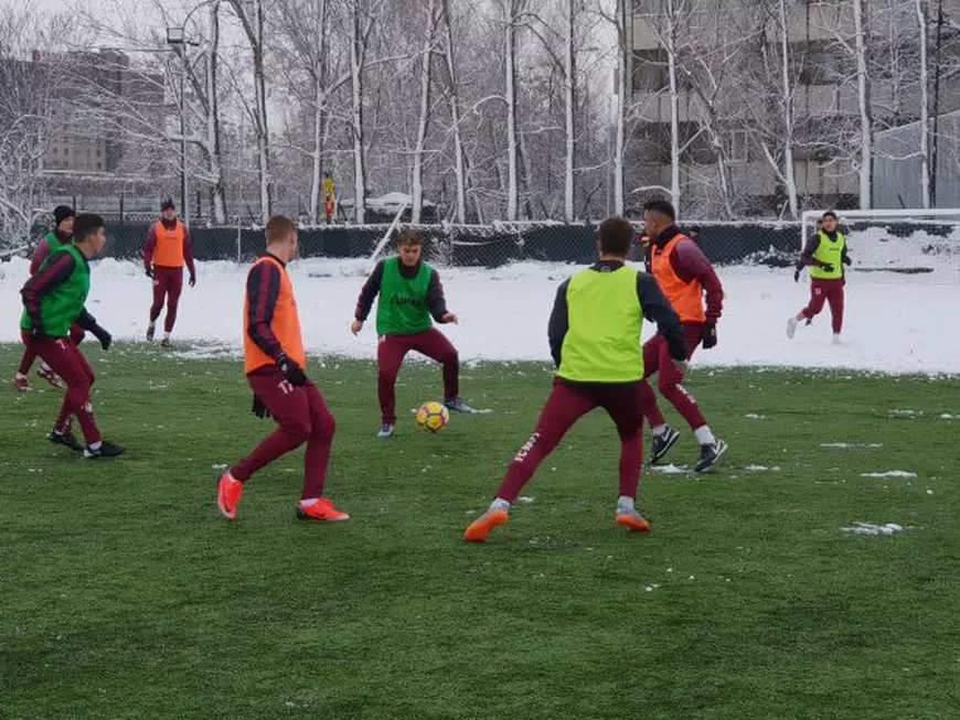 Rapidiștii s-au reunit cu gândul la promovare. Antrenorul Daniel Pancu a condus prima ședință de pregătire din 2019 cu elevii săi, lideri în seria a doua a Ligii a treia