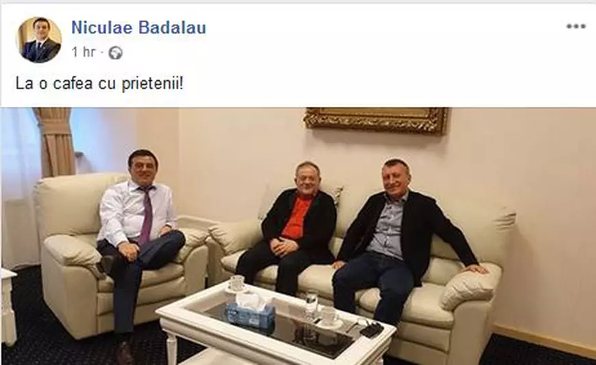 Bădălău publică o fotografie în care apare alături de Paul Stănescu, mazilit de conducerea PSD: "La o cafea, cu prietenii!"